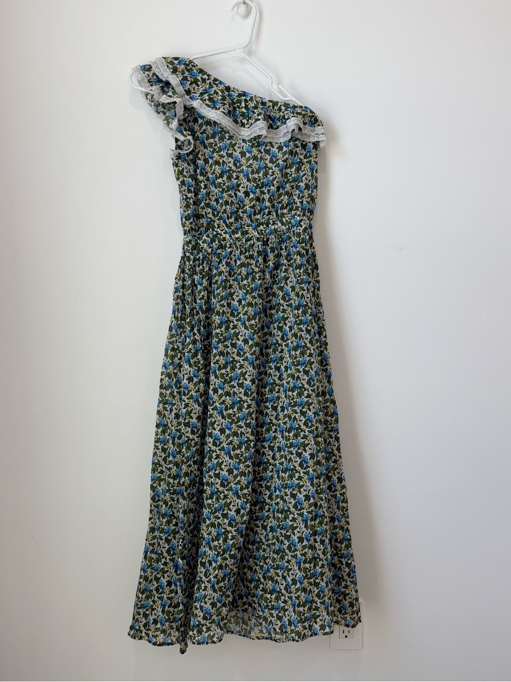 NWT Farm Rio Macaw Floral One-Shoulder Dress size Small